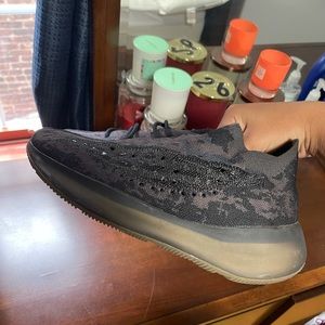 Yeezys Onyx 380 well taken care off just rather sell then keep in closet